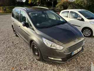 Ford Galaxy 2017 7-personers benzin