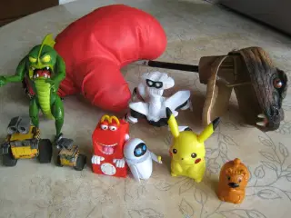 Blandet legetøj - figurer, robotter m.m.