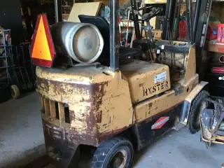 Gas truck hyster