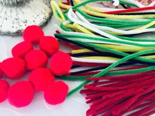 Blandet plastkugler og piberenser til hobby 