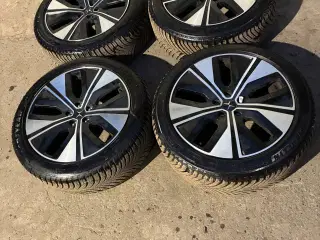 Polestar 2 originale alufælge med gode helårsdæk