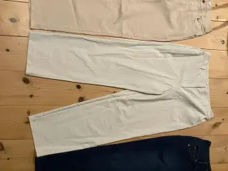NA-KD og MarcLauge bukser