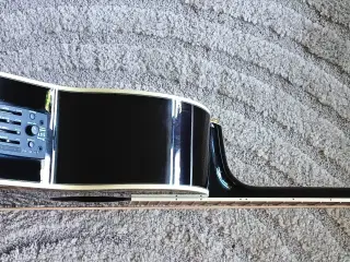 Ibanez 7 strenget akustisk guitar