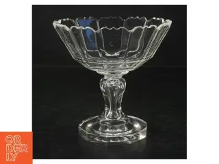 Glas skål på fod (str. H. 15 cm. ø. 15,5 cm)