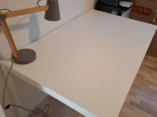 Spisebord/skrivebord 