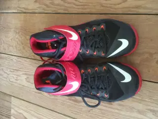 Nike Basketball støvler str 44,5