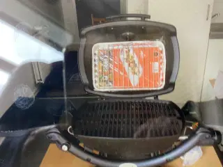 Weber model 1200 bordgrill med tilbehør