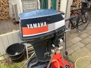 15hk Yamaha med kort ben