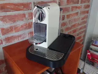 Nespresso Citiz & Milk D121CW kapsel kaffemaskine