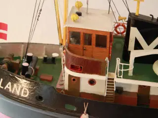  Modelskib ZEELAND skala 1:35 med fjernstyring