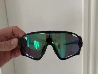 Oakley sportsbriller sælges 