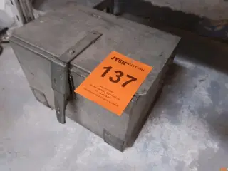 VÆRKTØJSKASSE,