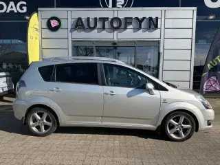 Toyota Sportsvan 2,2 D-CAT 177 Sol Sport