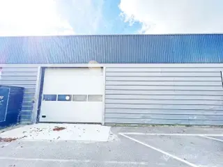 Lager med portadgang i niveau - i alt 444 kvm