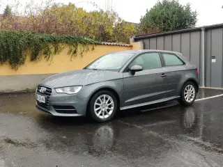 Audi A3 1,6 TDi 110 Ultra Attraction