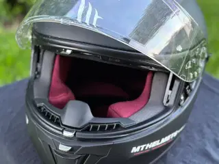 Styrthjelm MT Helmets Blade2
