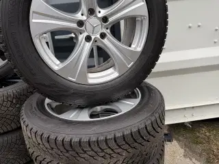 Mercedes fælge med vinterdæk SUV 18 med tpms  til 