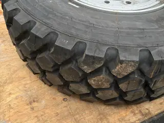 Michelin 365/85 R20 XZL med fælg