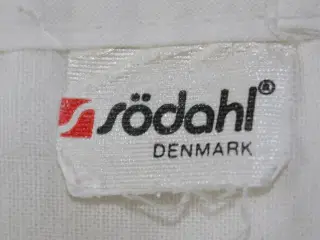 4 dækkeservietter med påskemotiv 
