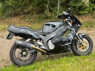 Yamaha Fzr 1000