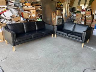 Clausholm 3+2 pers. sofasæt i sort læder, som nyt!