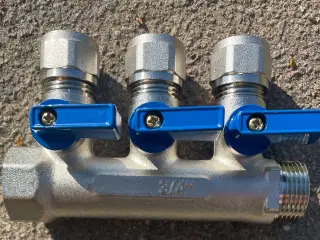 2 stk. Fordelerrør m. afspærring, 3 afgreninger fo