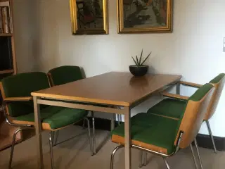 kontormøbler, egetræsbord og 4 stole