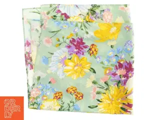 Blomstret stofserviet (str. 55x55 cm)