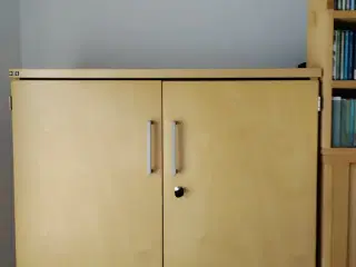 skab sælges