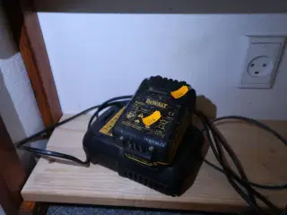 Batteri og lader DEWALT