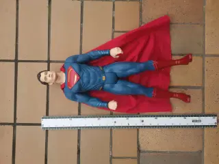 En halv meter Superman Figur