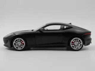 2015 Jaguar F-Type R - AUTOart - 1:18