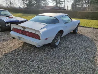 Pontiac Firebird 