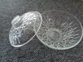 Glas skål med låg 