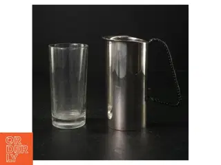 Sølvkande, 2-tårnet  og glas fra Richmond (str. H. 13,5 cm. ø 7 cm)
