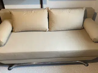 Sovesofa med magasin 