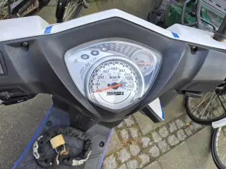 I'm selling a VG scooter.