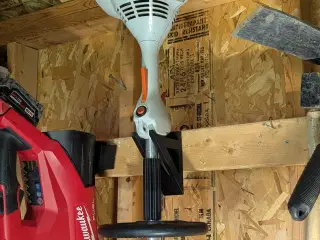 Stihl buskrydder vægholder