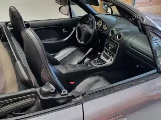 Mazda MX-5 1,8i 
