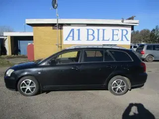 Toyota Avensis 1,8 VVT-i Terra stc.