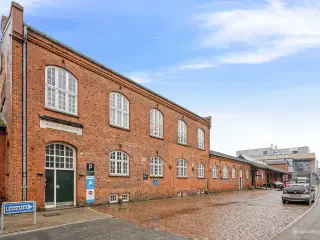 Spændende kontorlokaler ved Indkøbscentret BROEN, i Esbjerg.