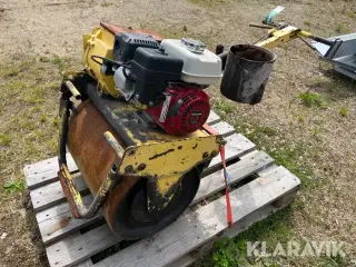 Vejtromle Bomag BW55