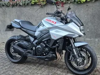 Suzuki GSXS 1000 S Katana