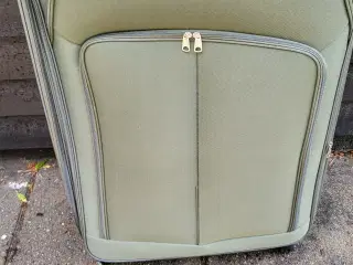 Stor kuffert 81 cm.