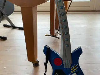 E. Guitar elguitar 2-8 år