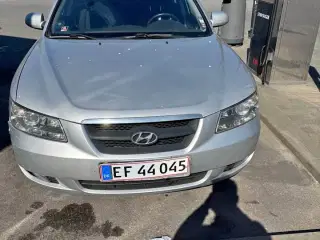 Hyundai Sonata 2.4