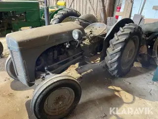 Traktor Ferguson TEA-20