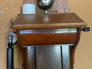 Gammel Vægtelefon 