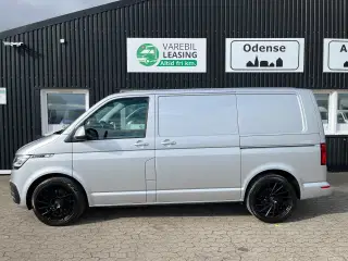 VW Transporter 2,0 TDi 150 Kassevogn DSG kort