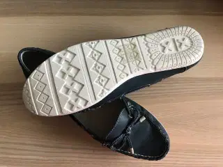 Helt nye loafers fra ellos.